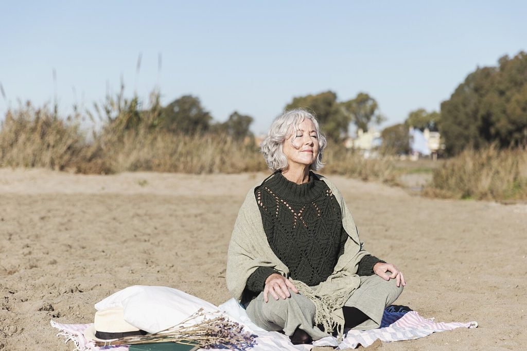 Méditation sur le chakra coronal : éveil spirituel et connexion divine